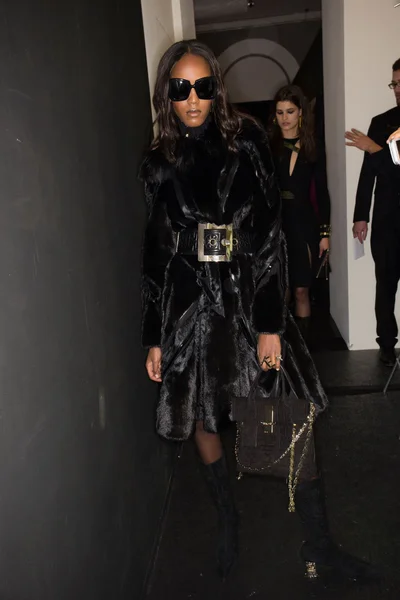 Look 64